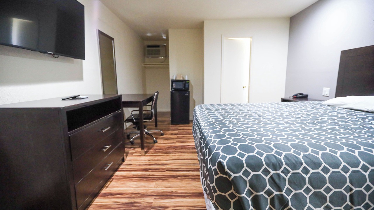 Photo of Bedroom in Southwestern Sacramento