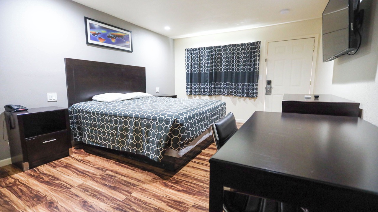 Photo of Bedroom in Southwestern Sacramento