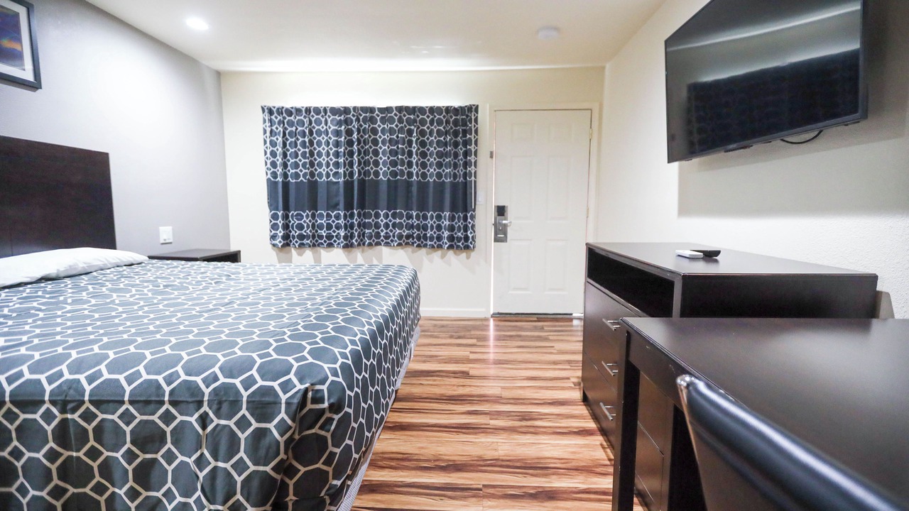 Photo of Bedroom in Southwestern Sacramento