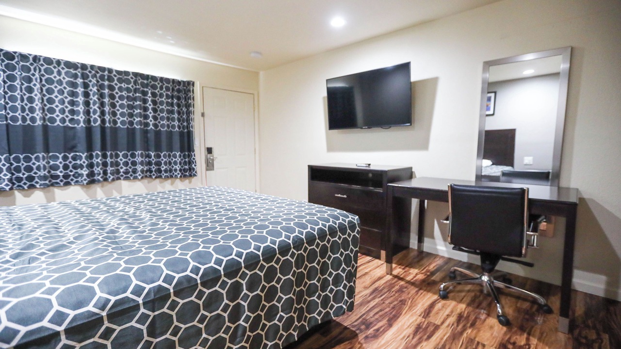 Photo of Bedroom in Southwestern Sacramento