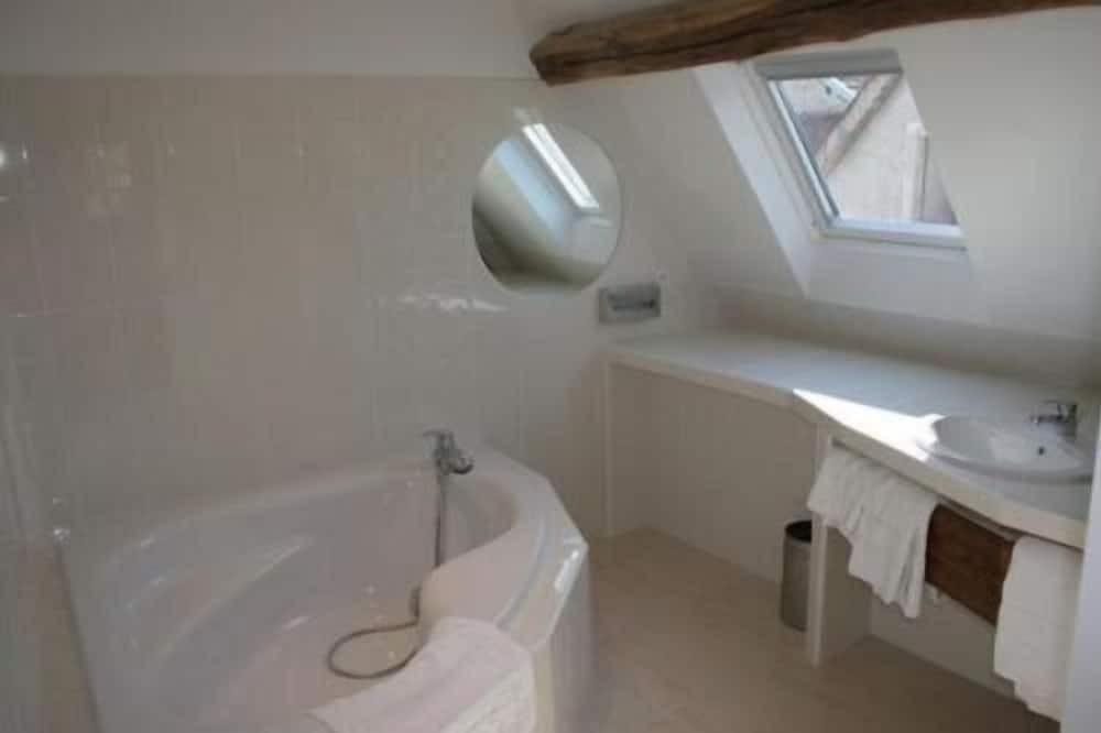 Photo of Bathroom in Les Riceys