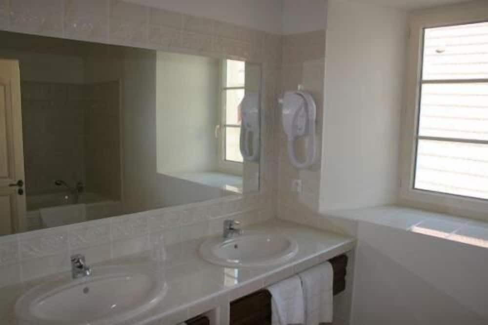 Photo of Bathroom in Les Riceys