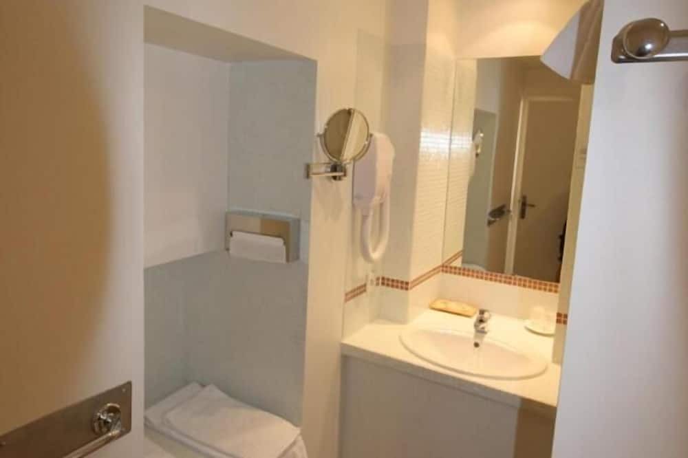 Photo of Bathroom in Les Riceys