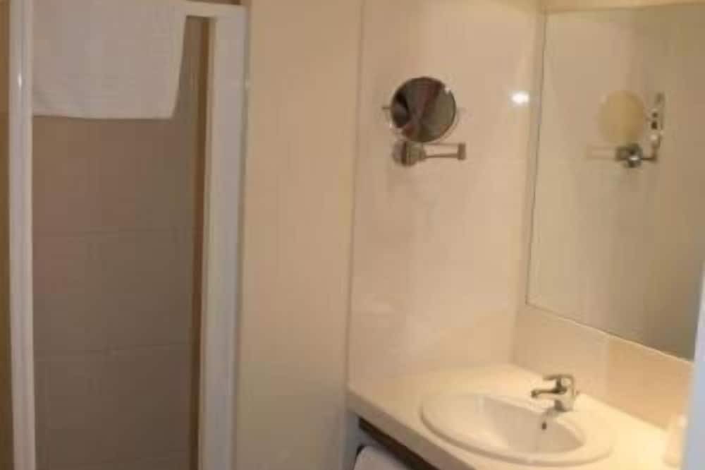 Photo of Bathroom in Les Riceys