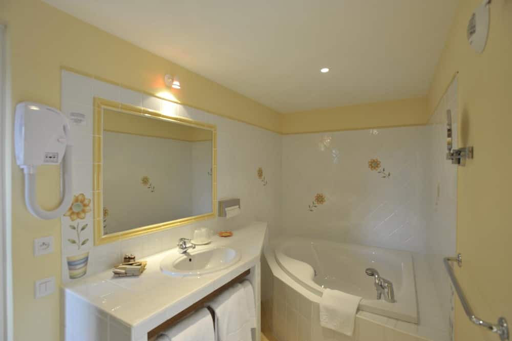 Photo of Bathroom in Les Riceys