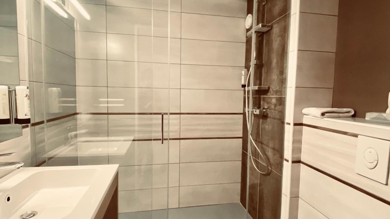 Photo of Bathroom in Arsonval