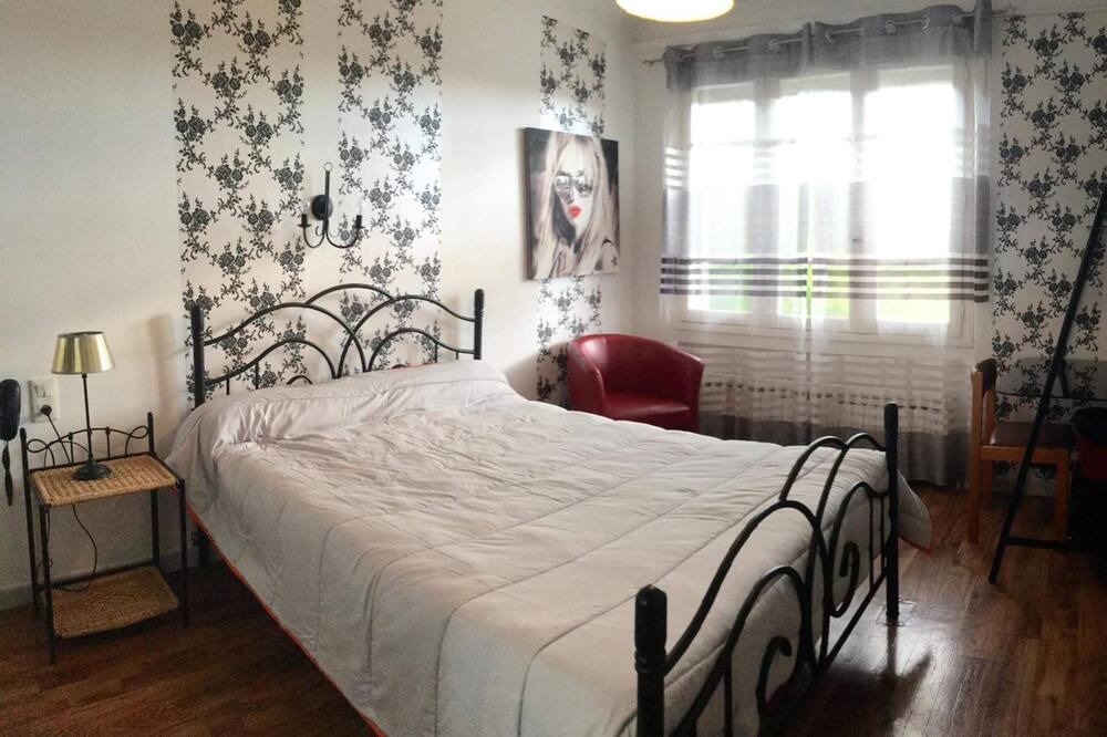 Photo of Bedroom in Estanove