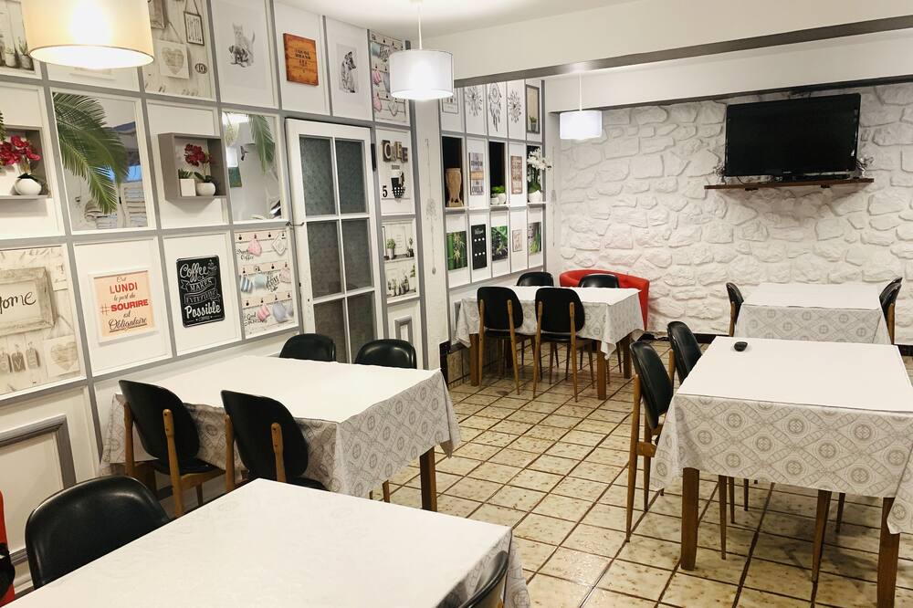 Photo of Others in Estanove