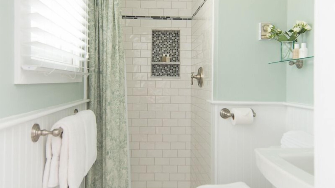 Photo of Bathroom in East Orleans