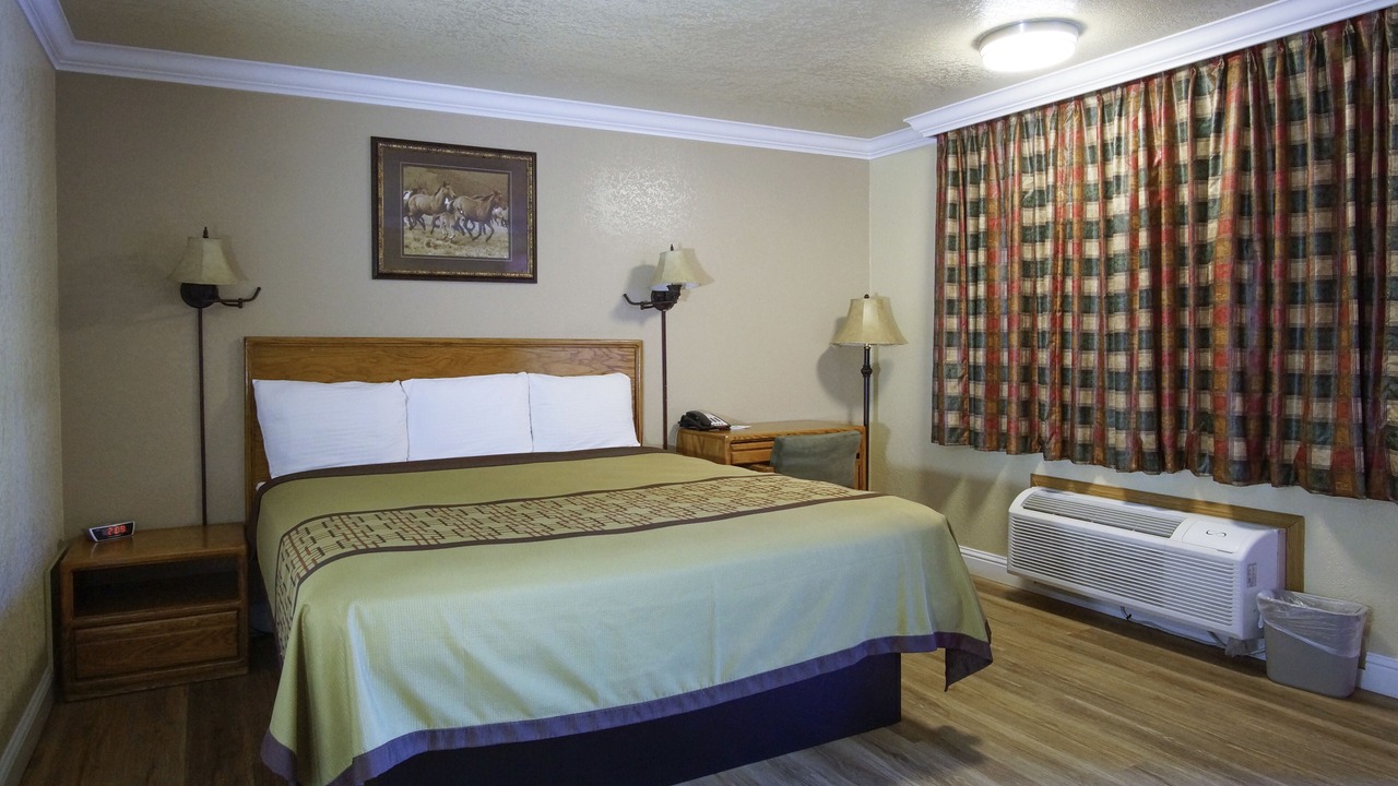 Photo of Bedroom in Burney