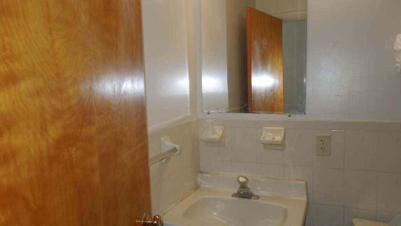 Photo of Others in Edison