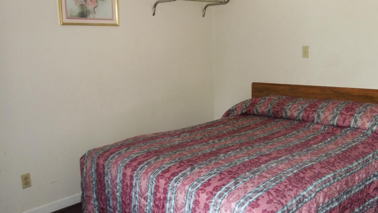 Photo of Bedroom in Edison