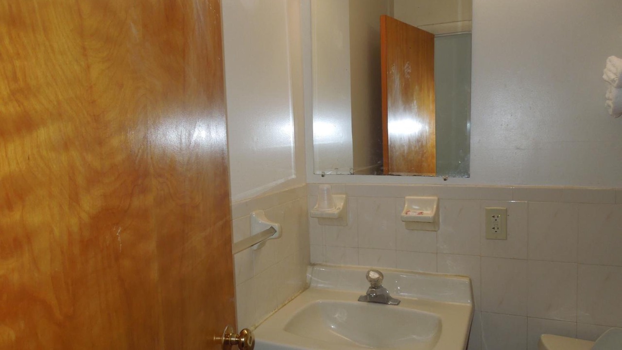 Photo of Others in Edison