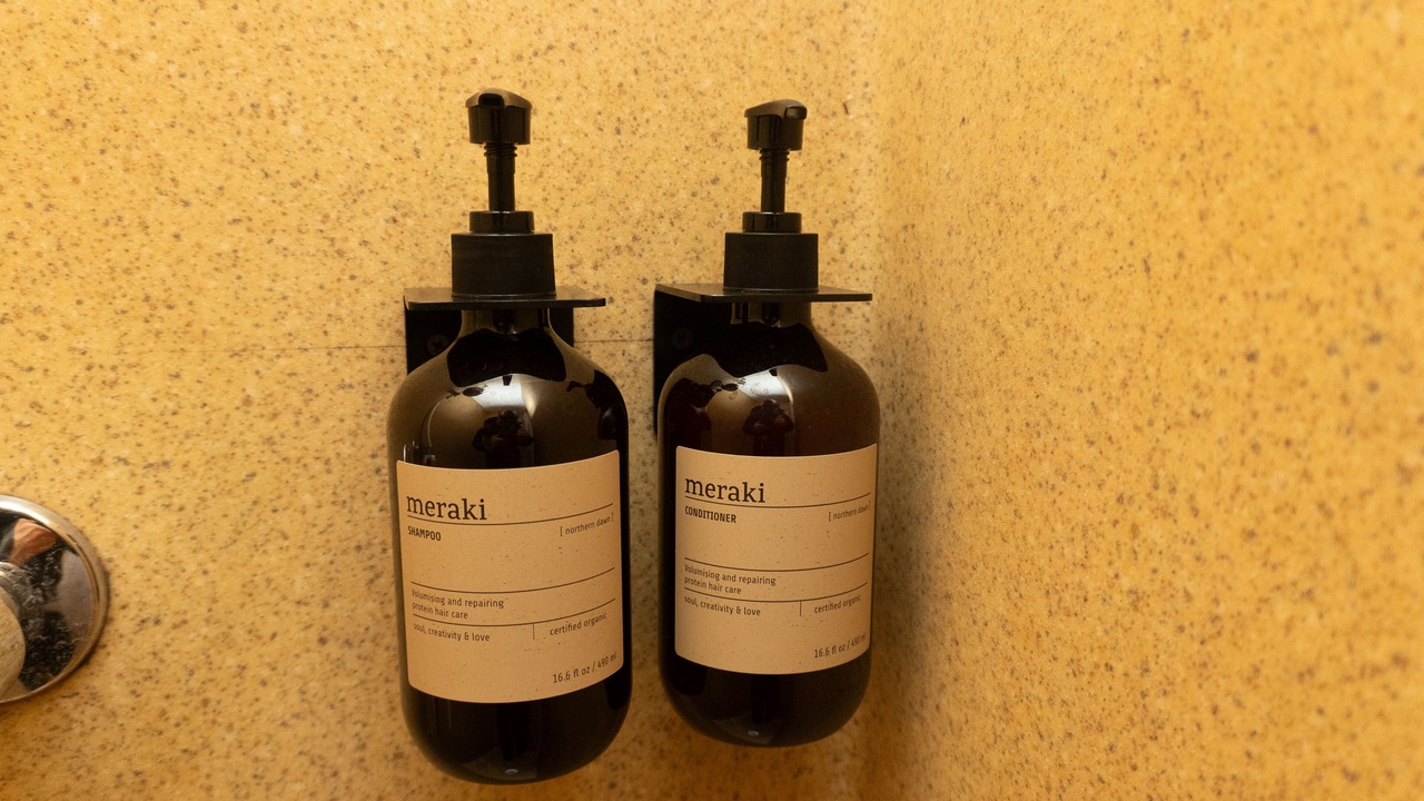 Photo of Others in Lem