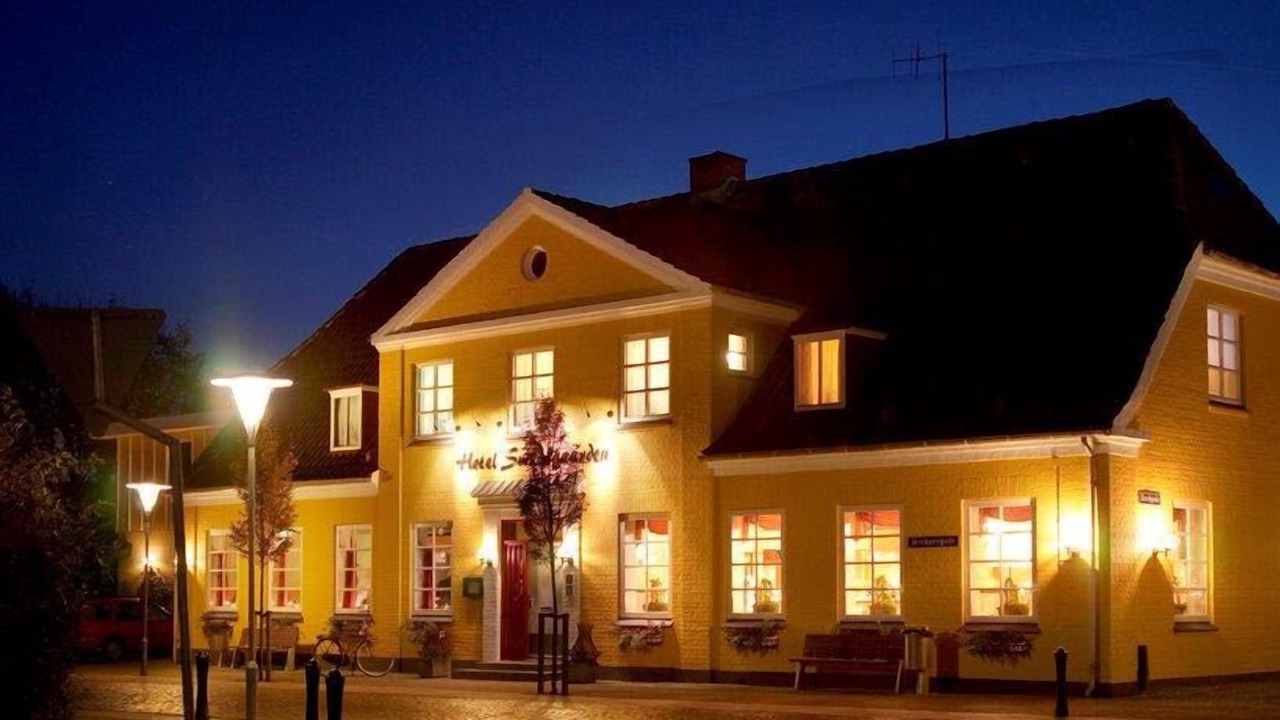 Photo of Buildings in Lem