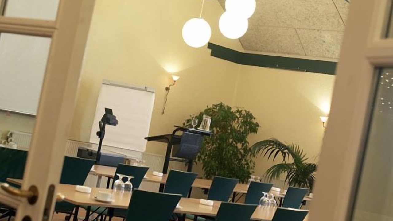 Photo of Others in Lem