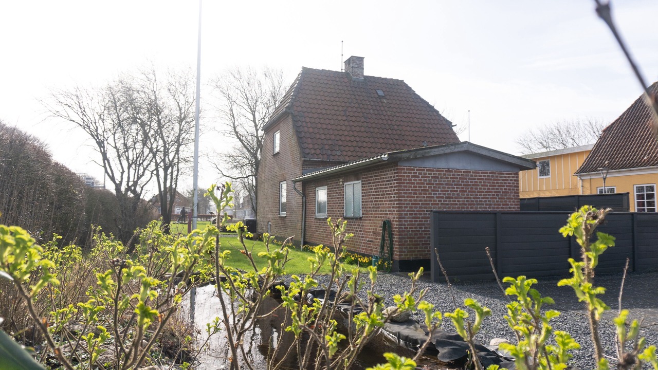 Photo of Others in Lem