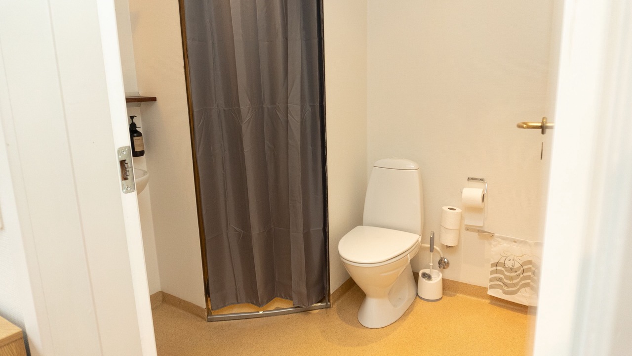 Photo of Others in Lem