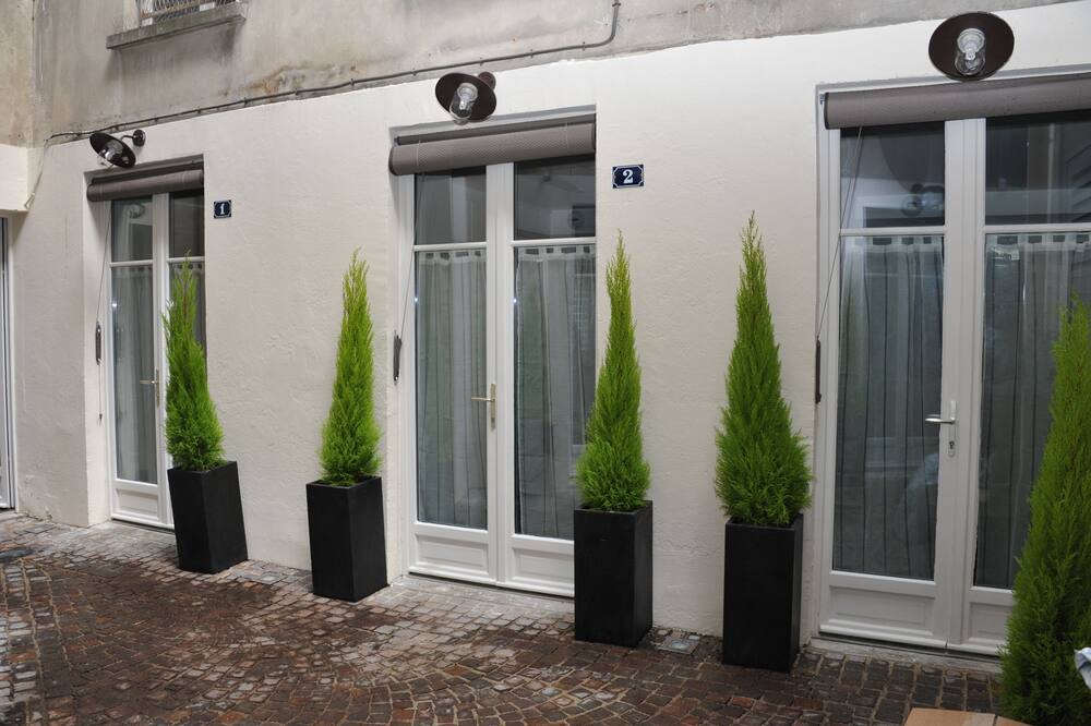 Photo of Outdoor in Belleville