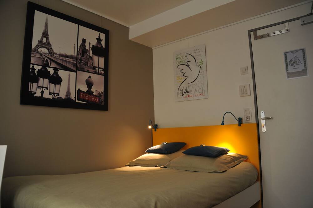 Photo of Bedroom in Belleville