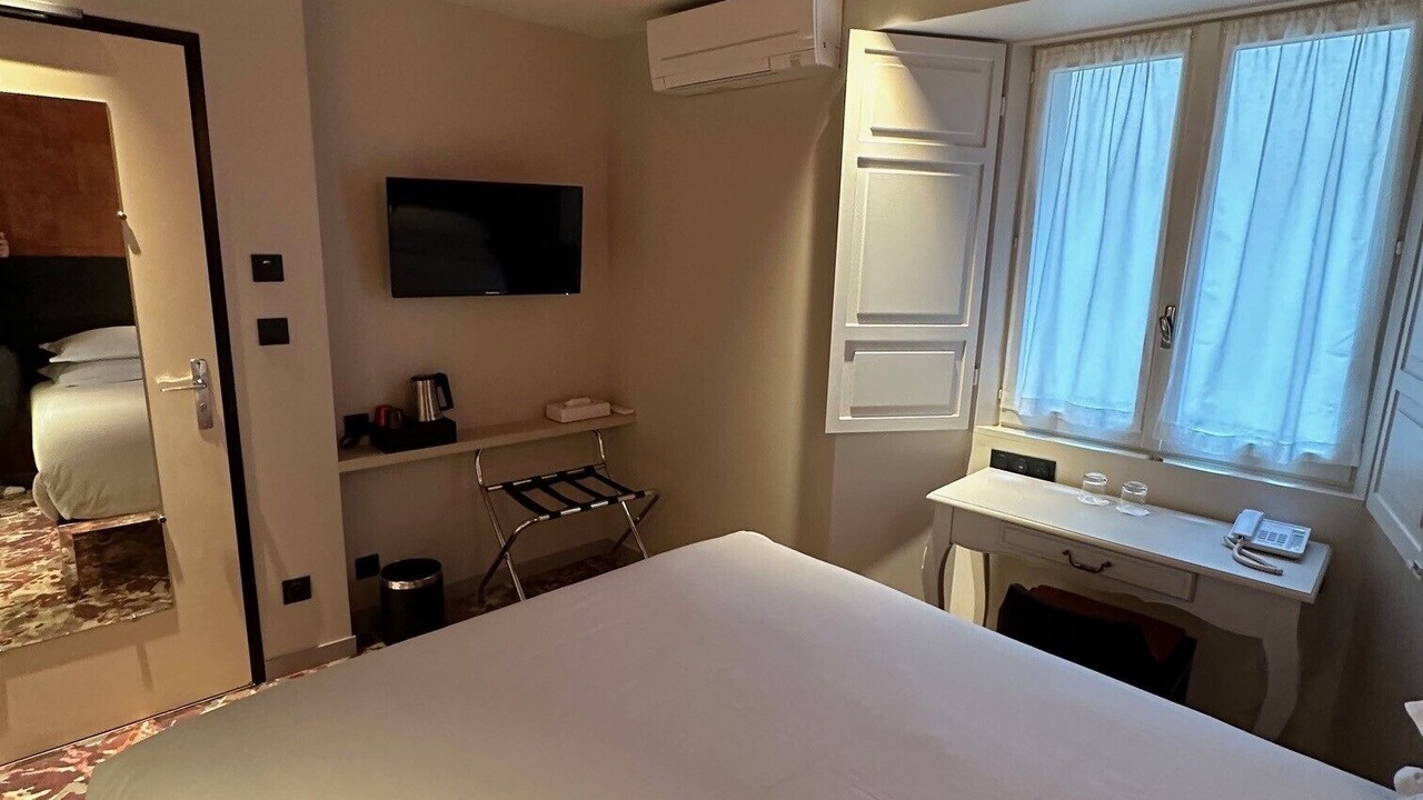 Photo of Bedroom in Avignon City Centre