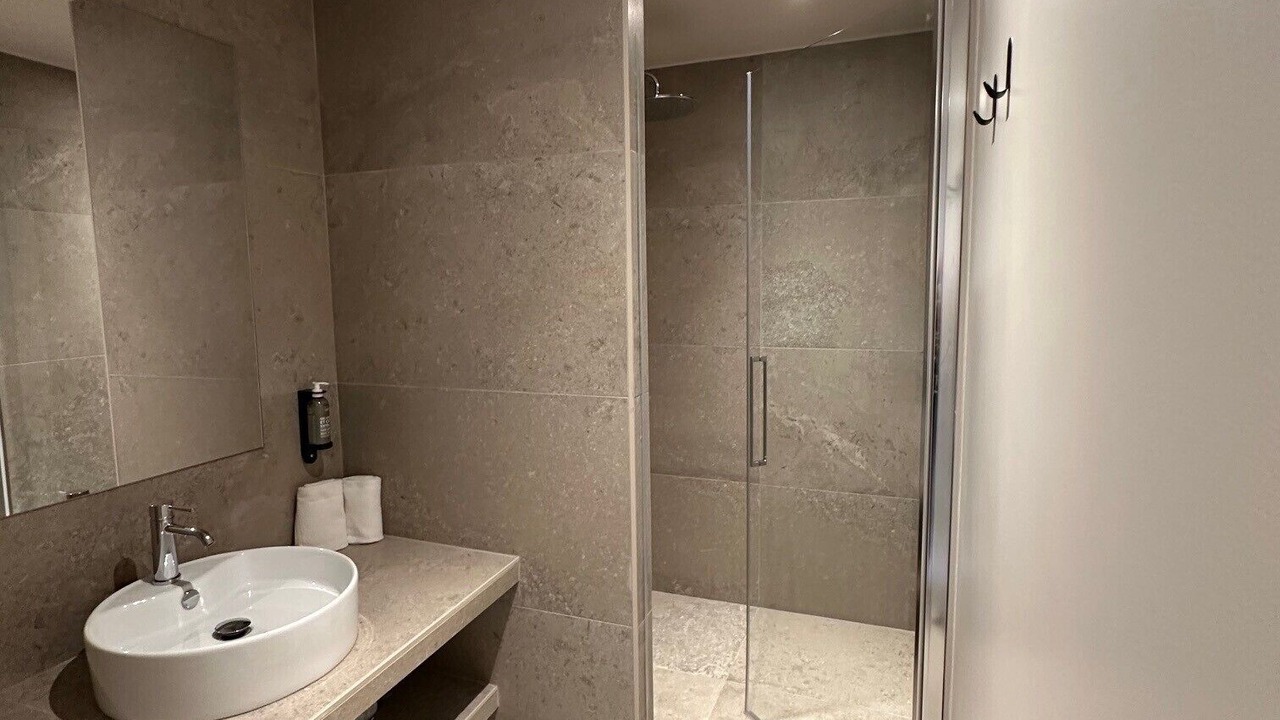 Photo of Bathroom in Avignon City Centre