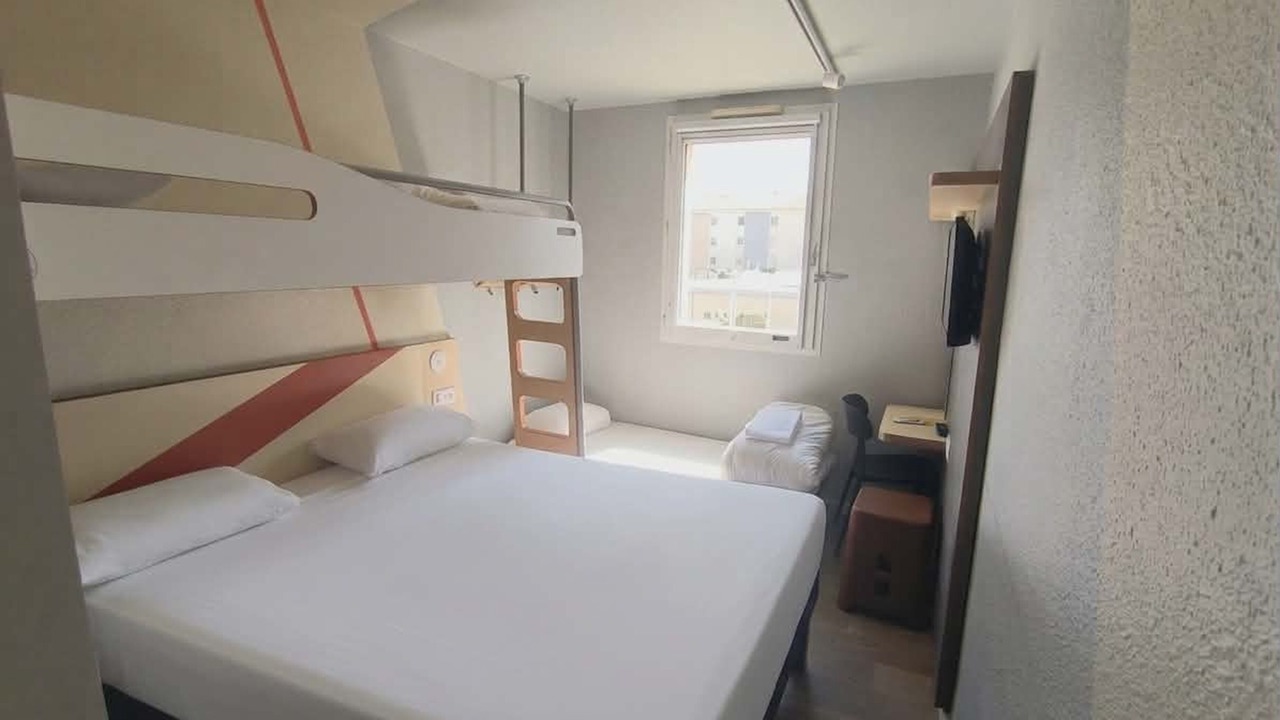 Photo of Bedroom in Chasseneuil-du-Poitou