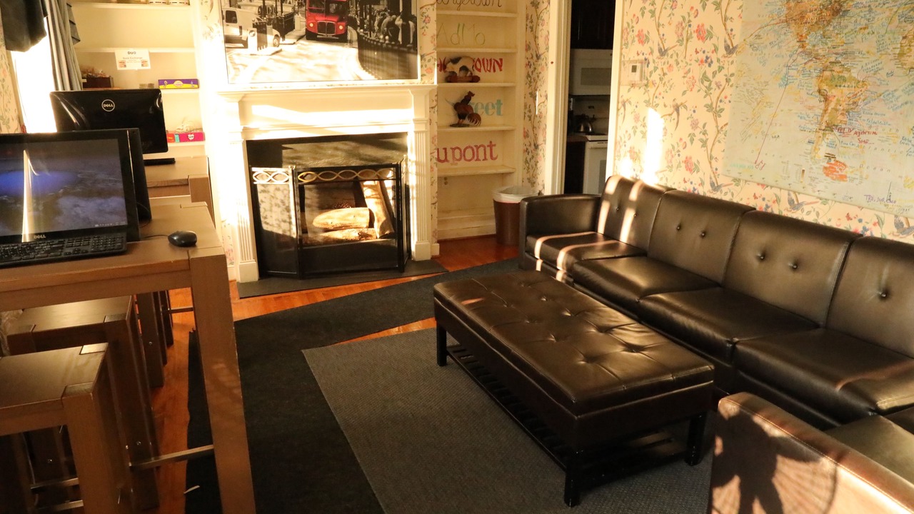 Photo of Livingroom in Logan Circle