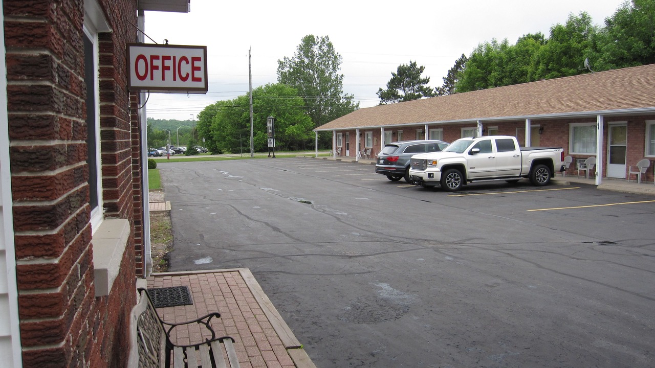 Photo of Others in Bracebridge