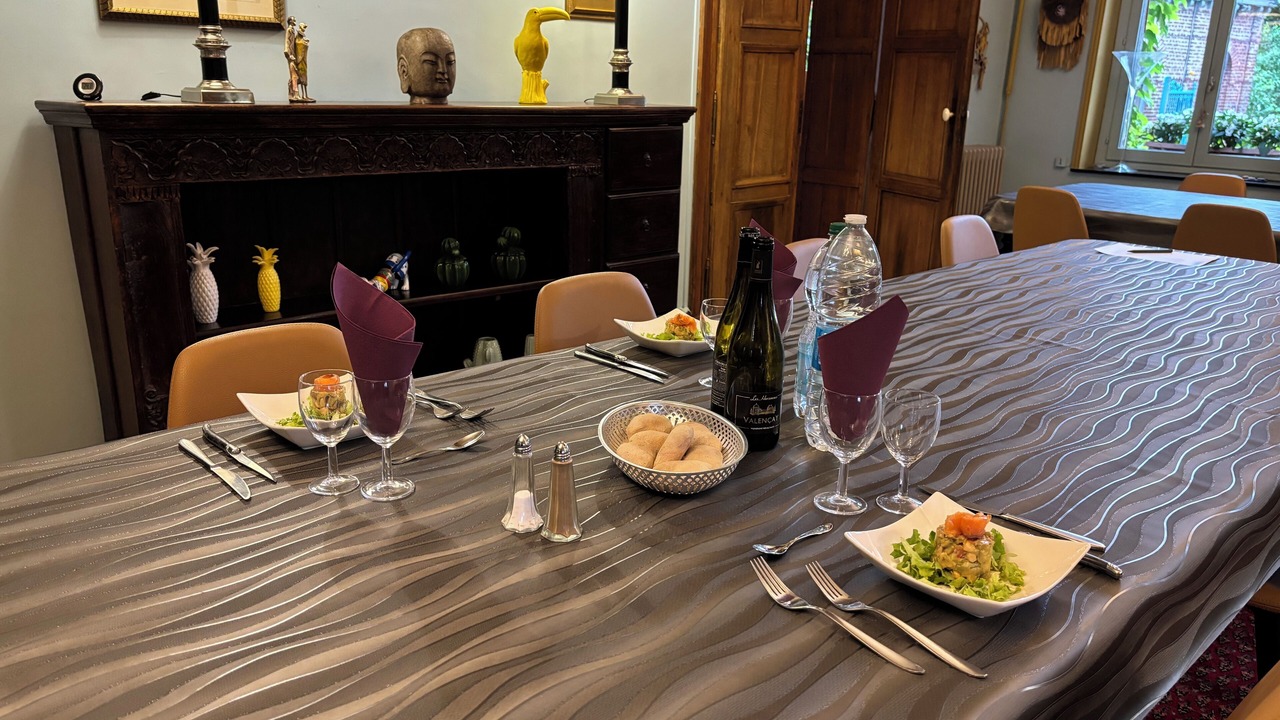 Photo of Others in Artres