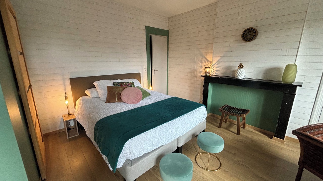 Photo of Others in Artres