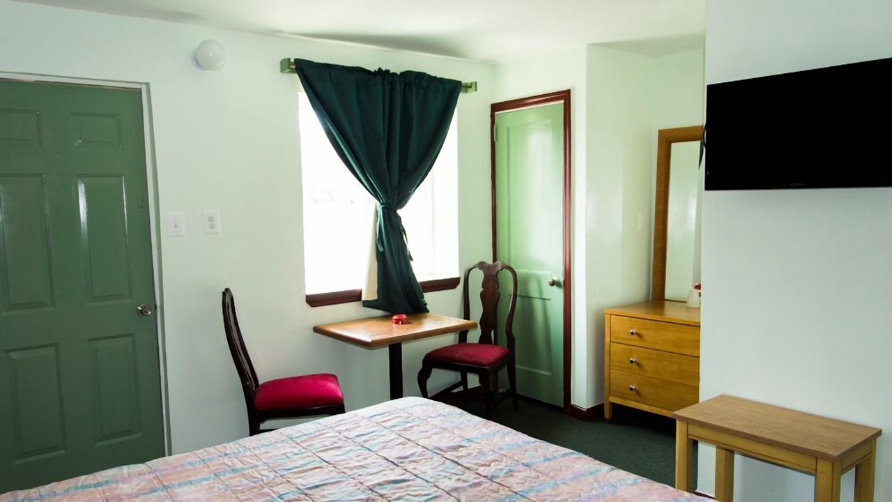 Photo of Bedroom in Pleasantville