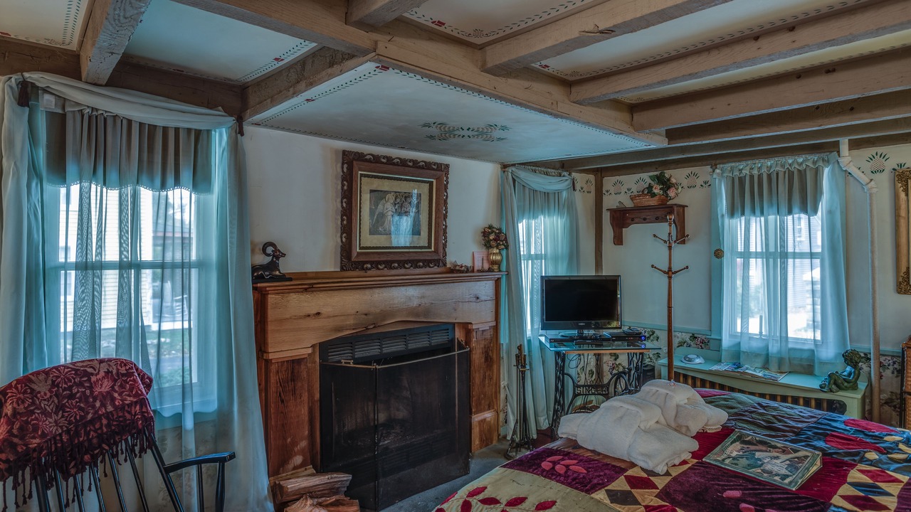 Photo of Bedroom in Poquetanuck