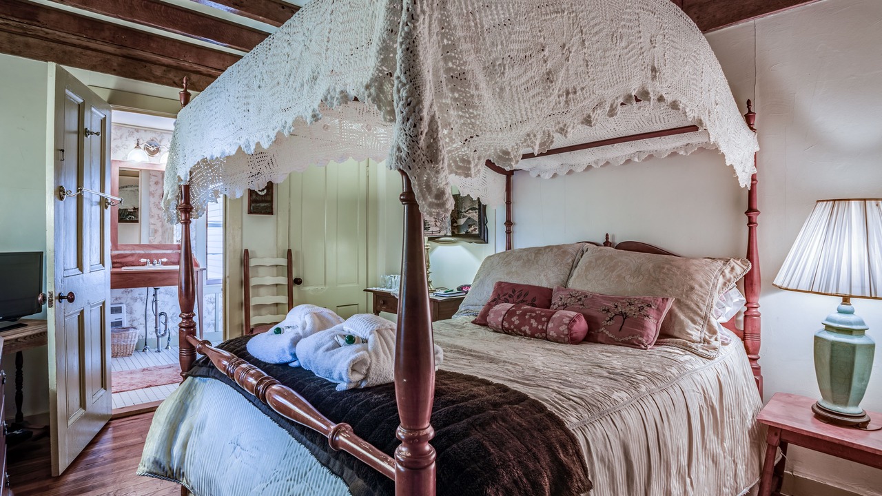 Photo of Bedroom in Poquetanuck