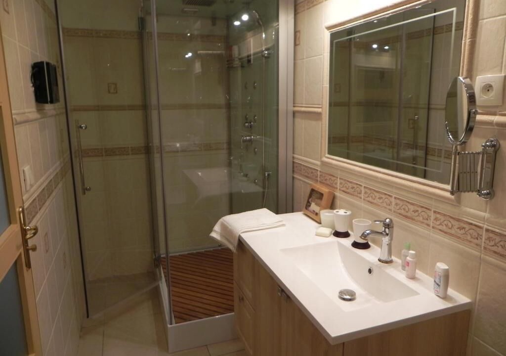 Photo of Bathroom in Etais-la-Sauvin