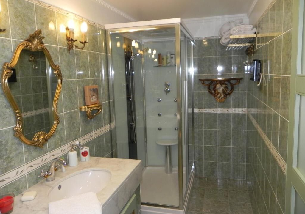 Photo of Bathroom in Etais-la-Sauvin