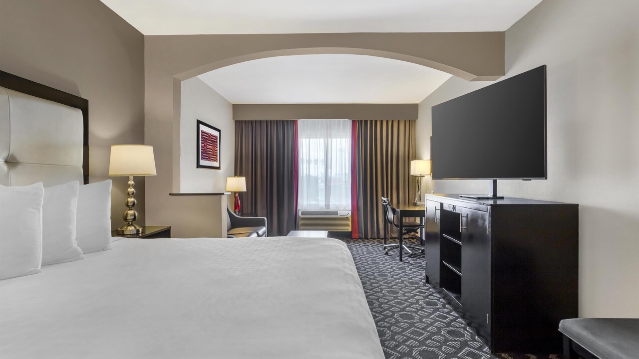 Photo of Bedroom in Western Division