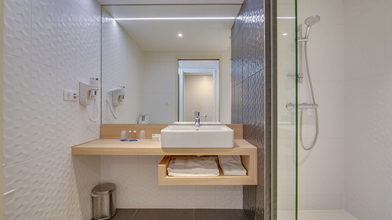 Photo of Bathroom in Saint-Dizier