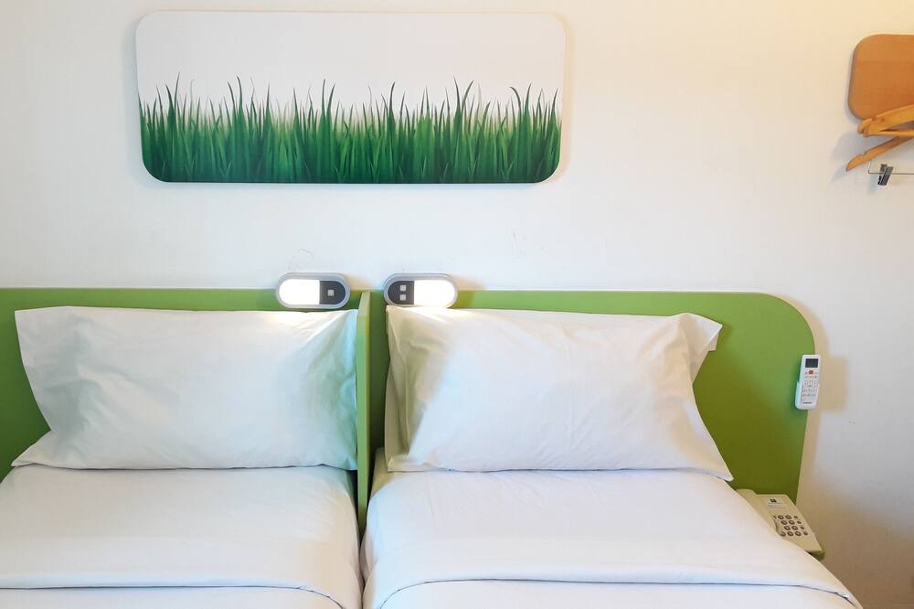 Photo of Bedroom in Biringkanya