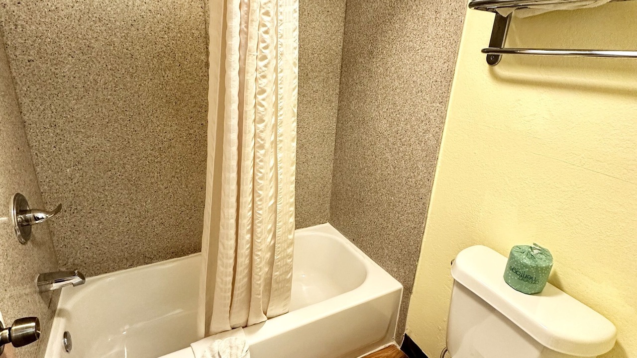 Photo of Bathroom in Iola