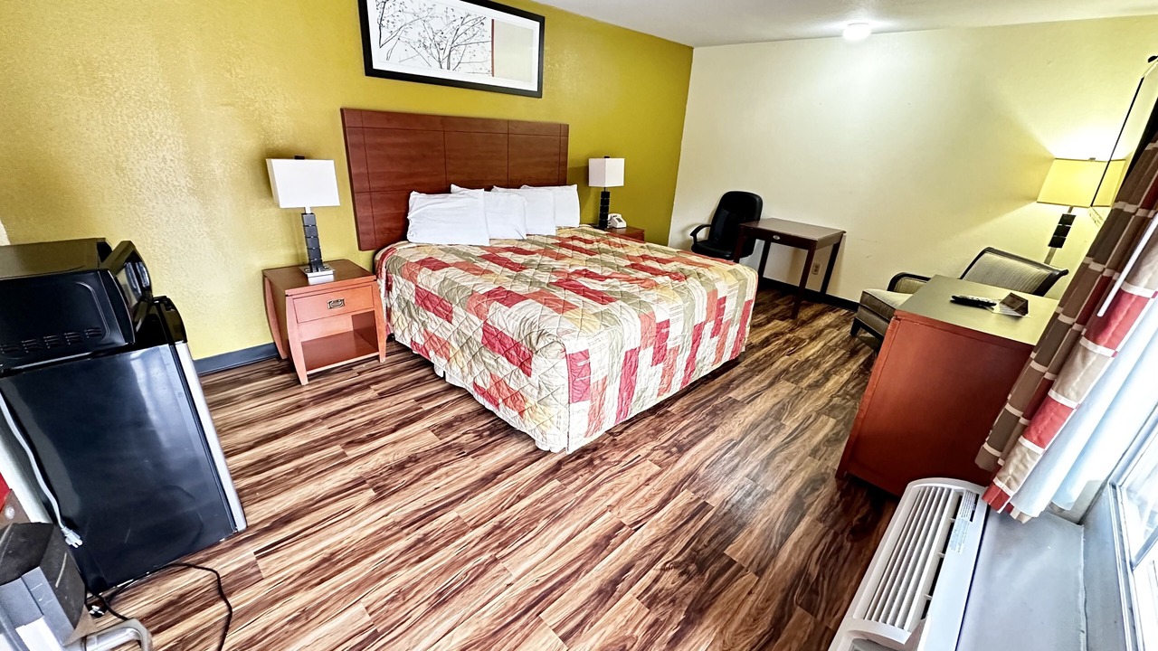 Photo of Bedroom in Iola