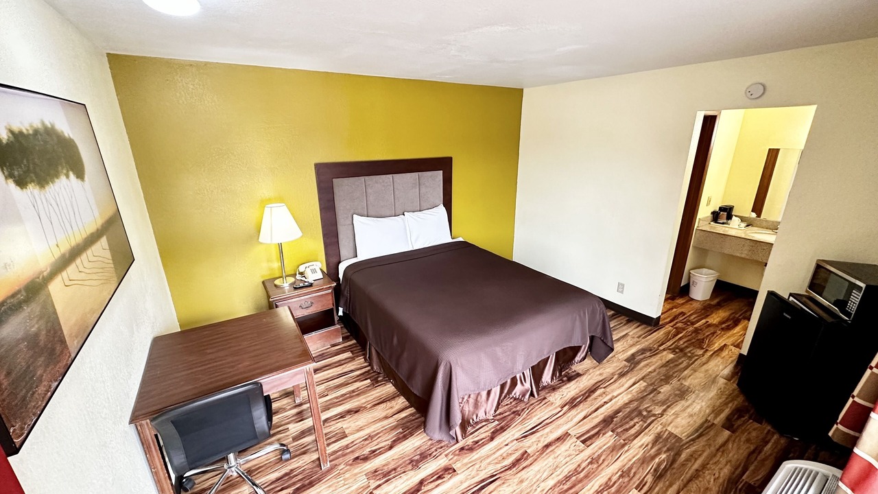 Photo of Bedroom in Iola