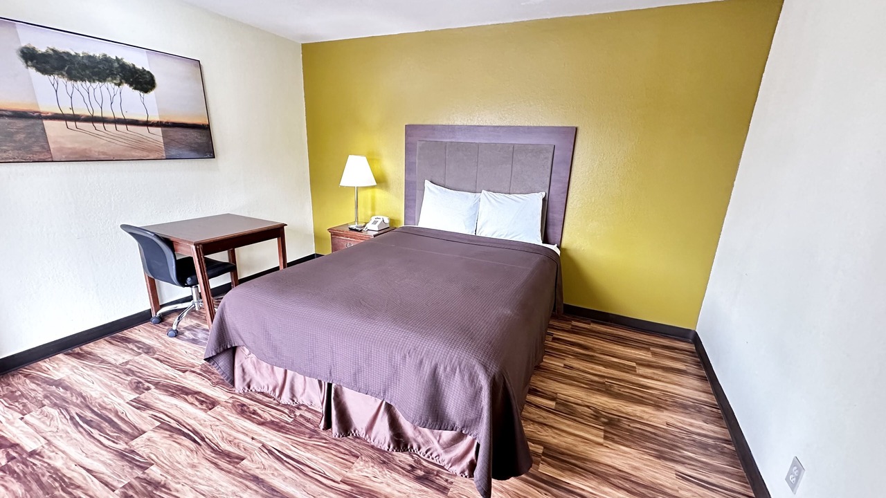 Photo of Bedroom in Iola