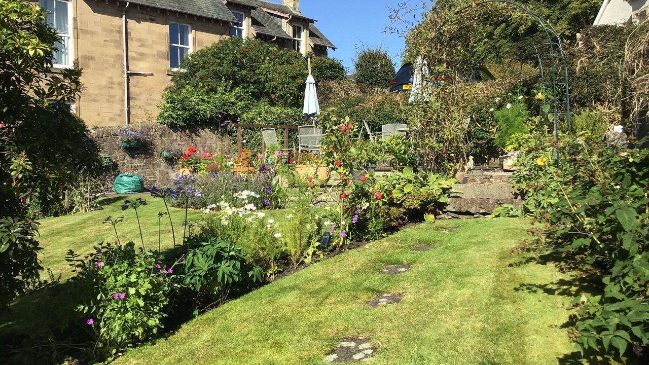 Photo of Buildings in Crieff