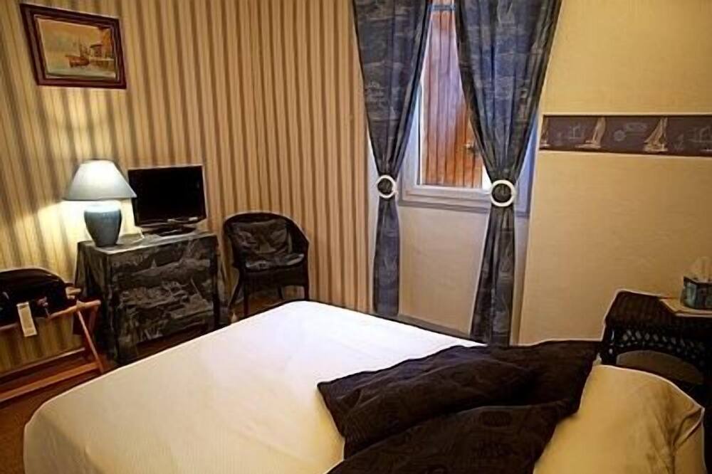 Photo of Bedroom in Vezenobres