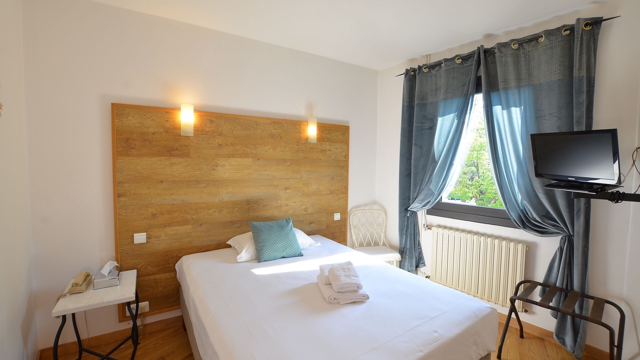 Photo of Bedroom in Revel