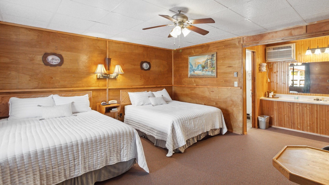 Photo of Bedroom in Mackinaw City