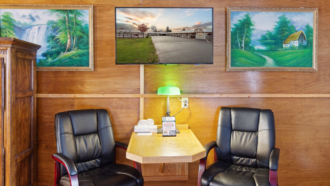 Photo of Bedroom in Mackinaw City