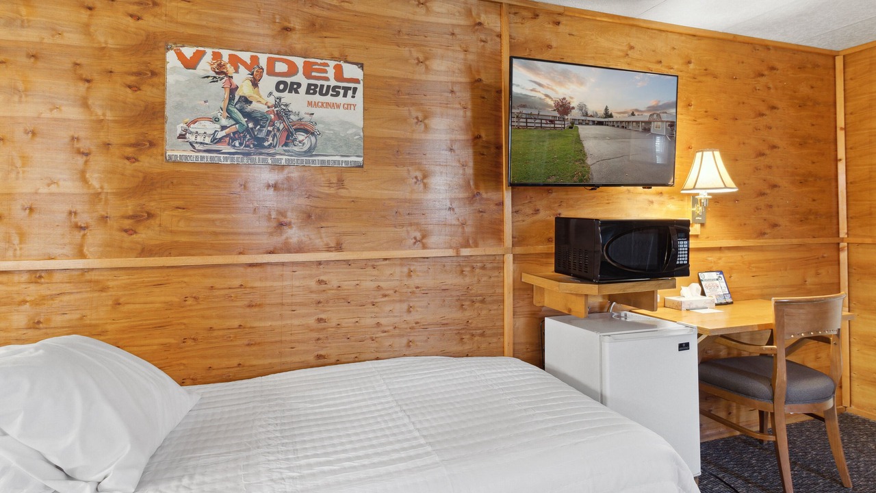 Photo of Bedroom in Mackinaw City