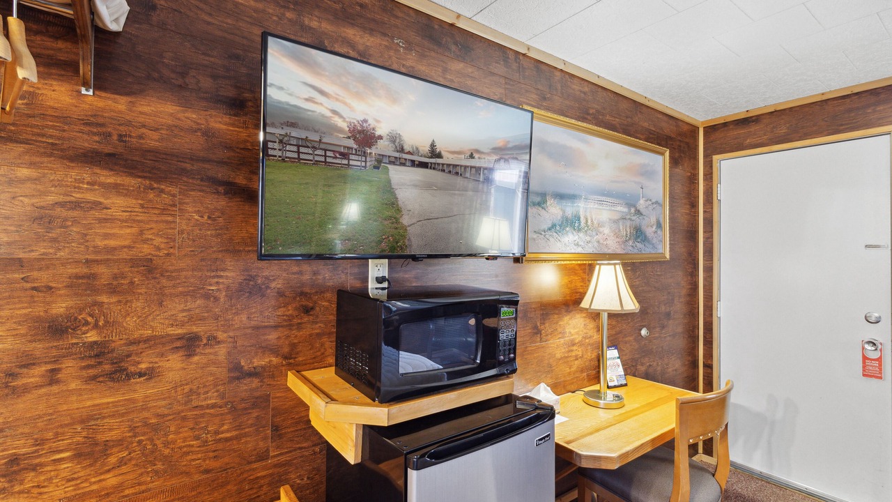 Photo of Bedroom in Mackinaw City